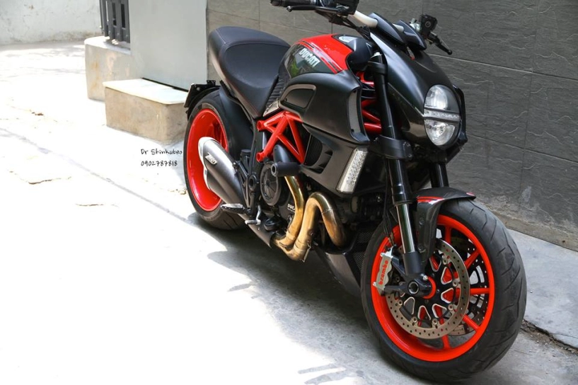 Ducati diavel full carbon nổi bật - 2