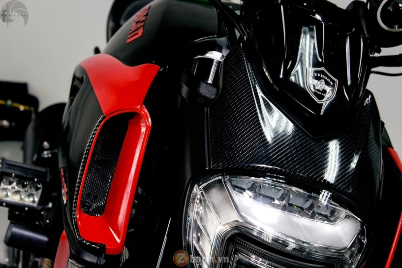 Ducati diavel phiên bản candy red từ showroom h2 decal - 3