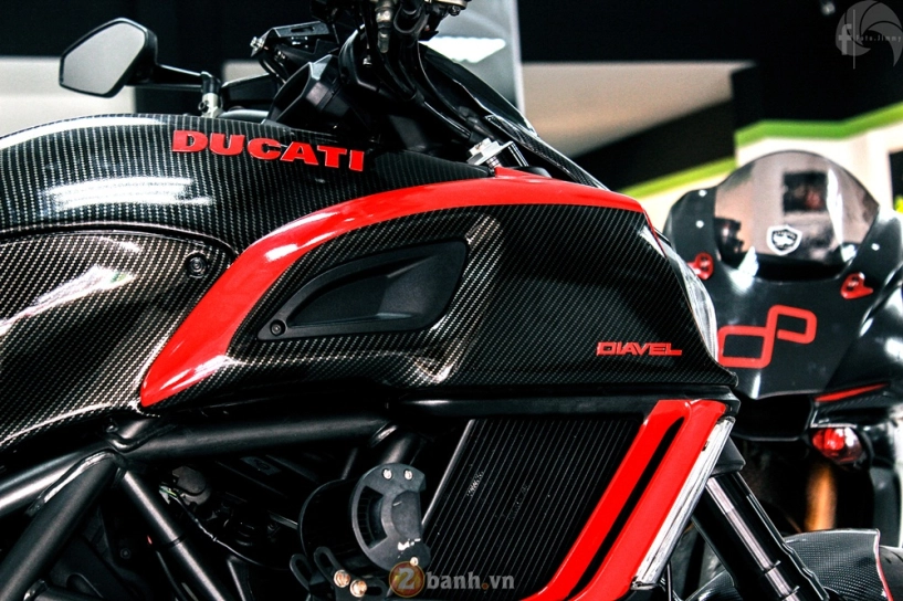Ducati diavel phiên bản candy red từ showroom h2 decal - 6