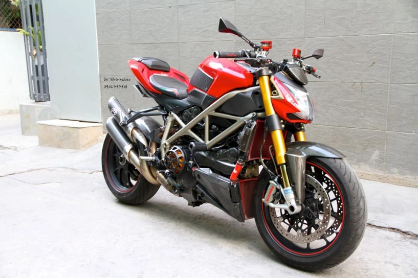 Ducati street fighter s hầm hố với bản độ đầy đủ đồ chơi khủng - 1