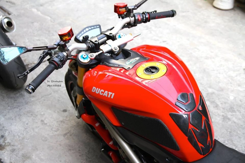 Ducati street fighter s hầm hố với bản độ đầy đủ đồ chơi khủng - 2