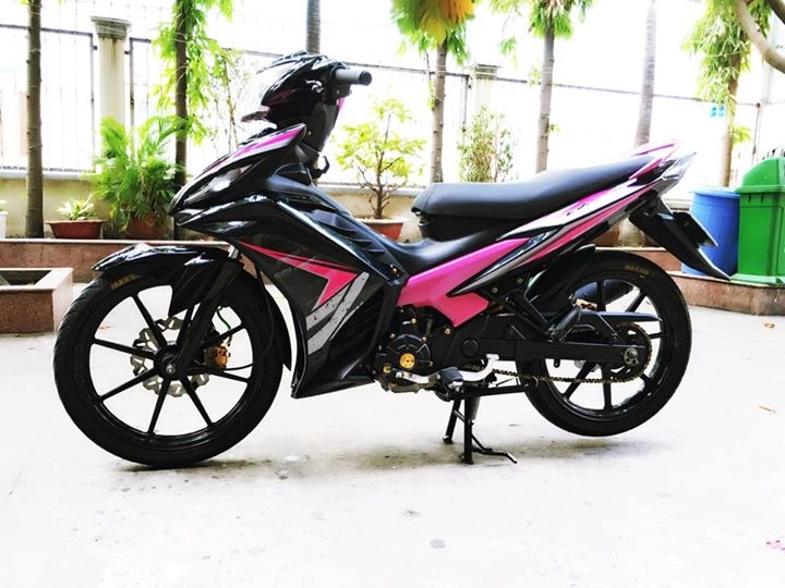 Exciter 135cc trở lại với phiên bản màu hường độc đáo - 2