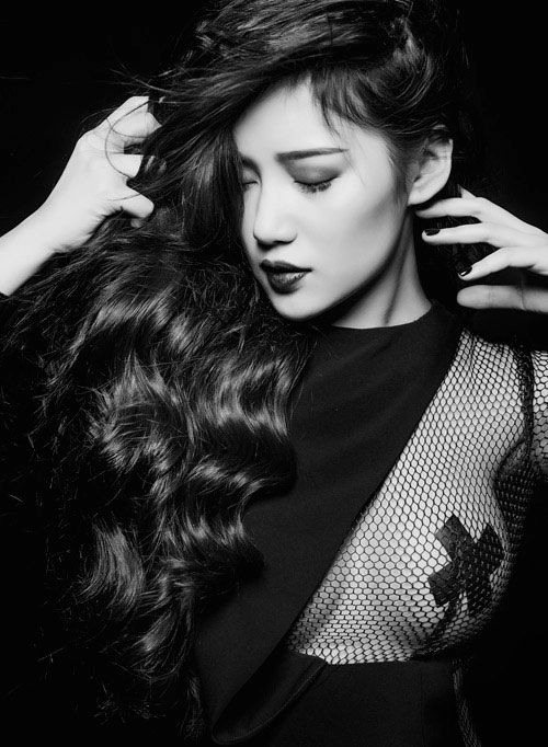 Hot girl nhóm phở mặt thon cằm nhọn nhờ tháo niềng răng - 14