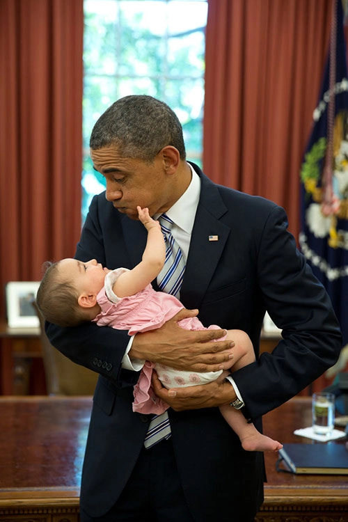Những hình ảnh chứng minh tình yêu trẻ của tổng thống obama - 1