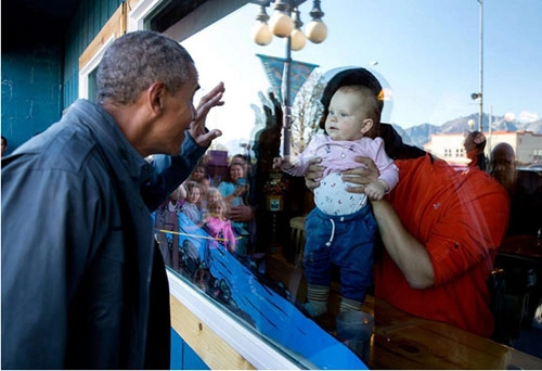 Những hình ảnh chứng minh tình yêu trẻ của tổng thống obama - 3