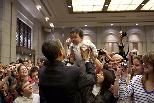 Những hình ảnh chứng minh tình yêu trẻ của tổng thống obama - 5