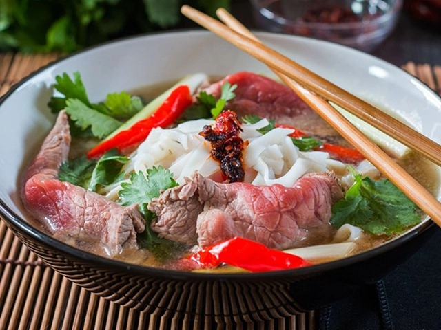 Phở bò thơm ngon cho ngày mới - 6