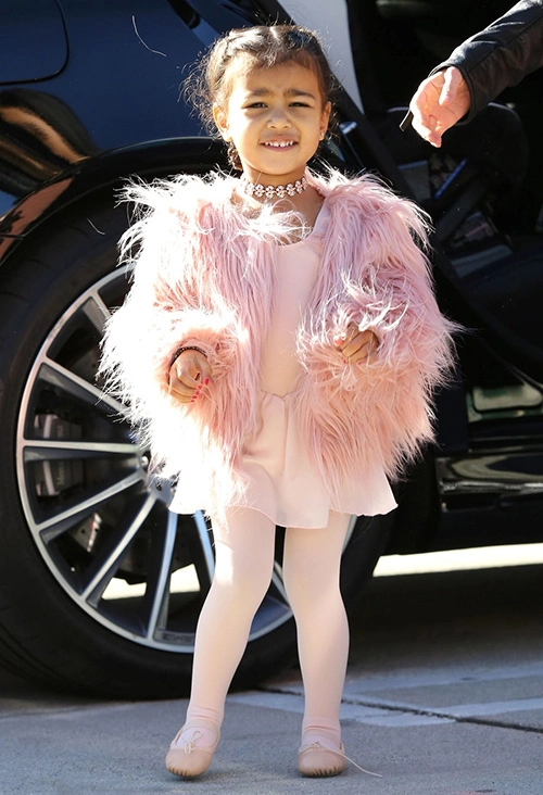 Thời trang sành điệu của con gái kim kardashian - 1