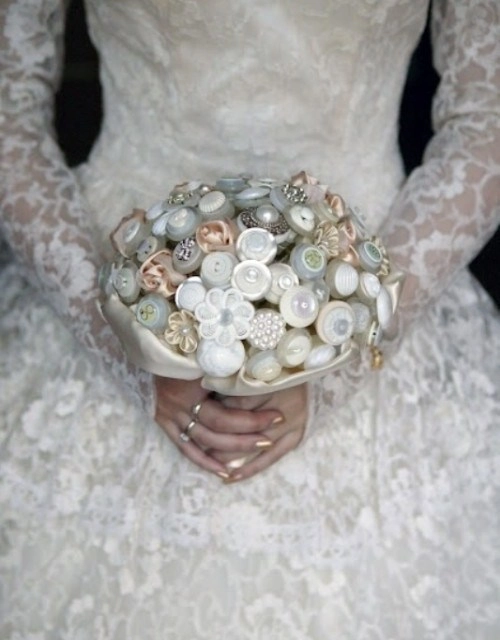 Tròn mắt ngắm những bó hoa cô dâu cực độc trong ngày cưới - 2