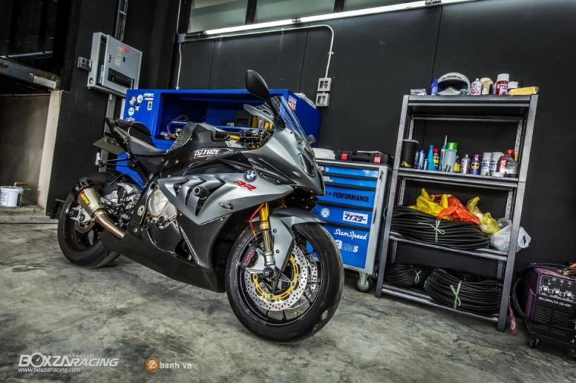 Bmw s1000rr độ đầy phong cách trong bộ giáp hàng hiệu - 1