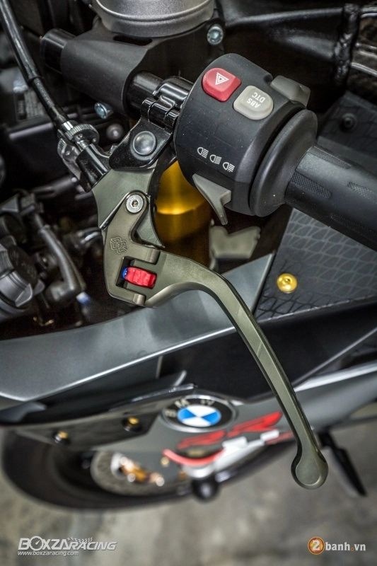 Bmw s1000rr độ đầy phong cách trong bộ giáp hàng hiệu - 9