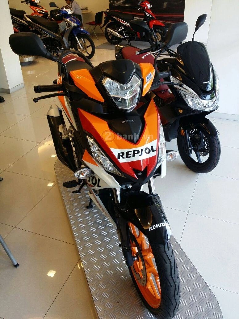 Cận cảnh honda rs150r repsol 2016 ngoài đại lý - 2