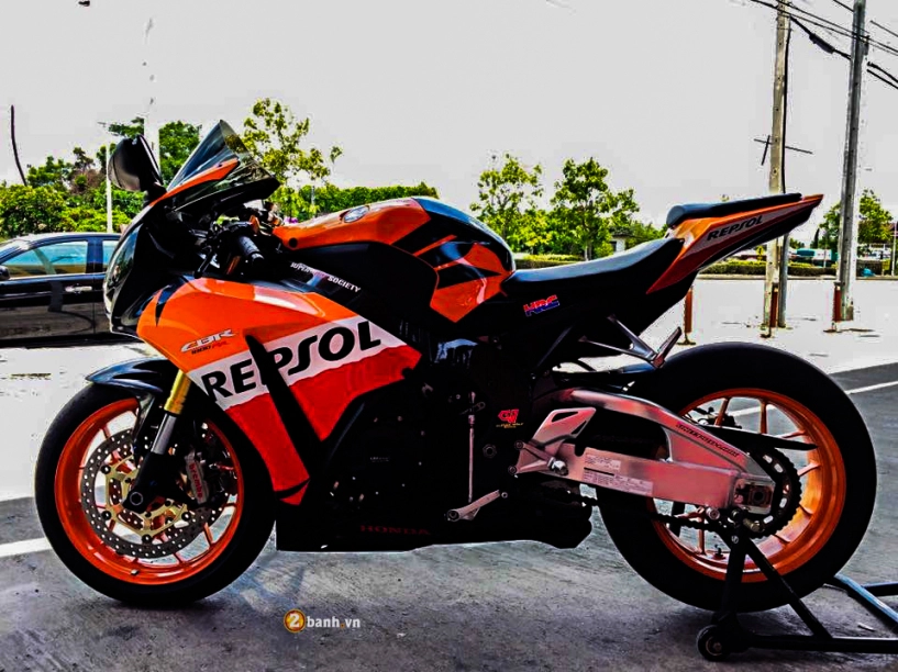 Honda cbr1000rr repsol độ cực chất của superbike - 1