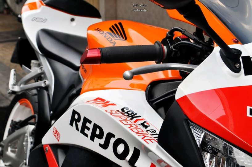 Honda cbr600rr với dàn áo sơn airbrush phong cách repsol - 5