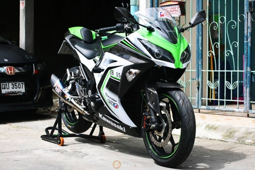 Kawasaki ninja 300 đẹp mắt với phiên bản độ cực chất - 1