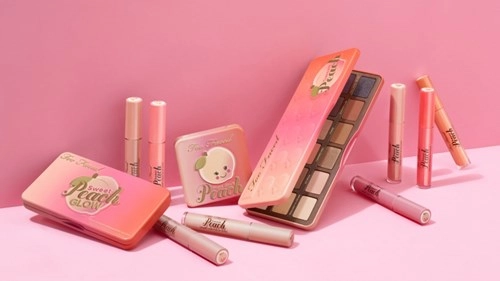 Không chỉ có becca cosmetics giờ esteé lauder đã mua lại cả too faced - 3