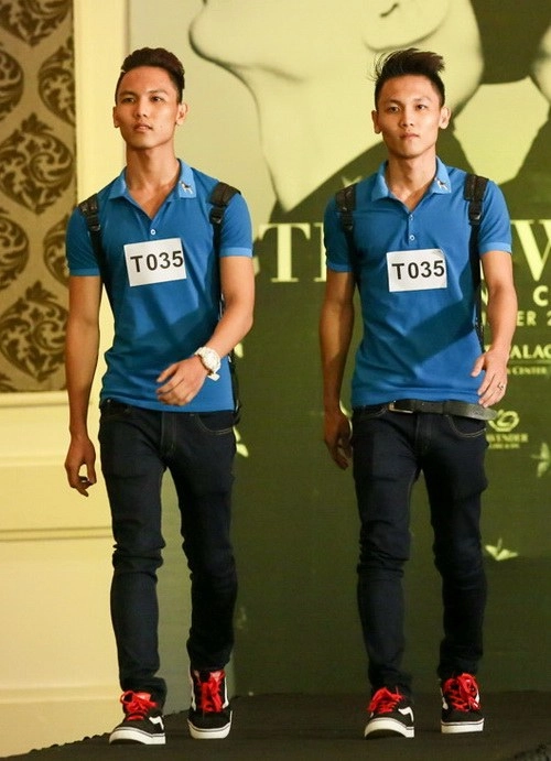 Mẫu sinh đôi gây bão khi rủ casting thời trang - 14
