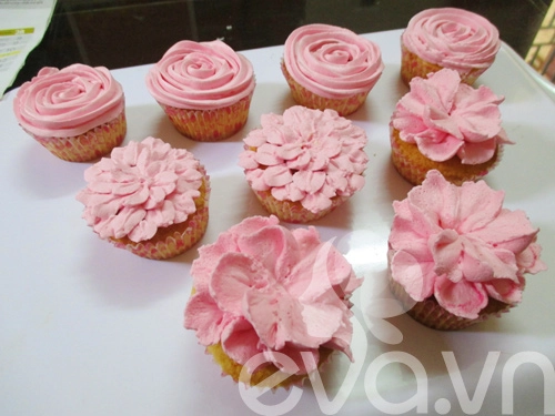 20-11 làm cupcake kem tươi - 10