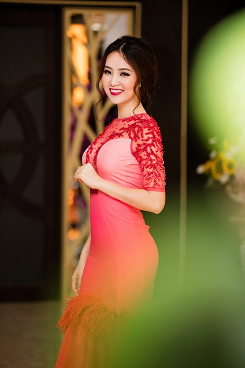 Á hậu thụy vân khoe ngực sexy bên minh tiệp - 8