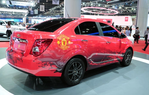  ảnh chevrolet sonic phiên bản manchester united - 5