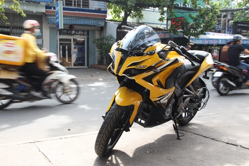  bajaj pulsar rs200 abs 2016 giá hơn 80 triệu tại việt nam - 1