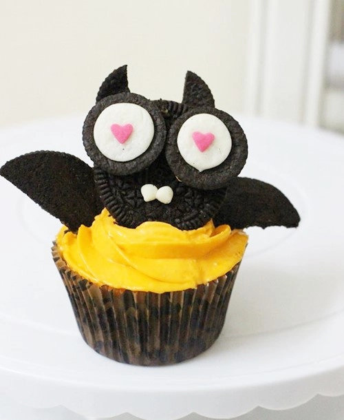 Bánh cupcake hình dơi cho halloween - 9