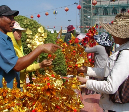 Bày biện ban thờ thế nào sau lễ cúng táo quân - 2