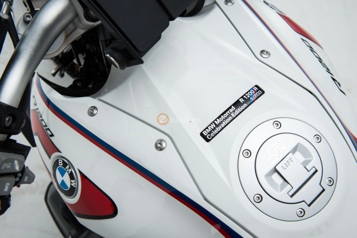 Bmw motorrad ra mắt 5 mẫu xe phiên bản kỷ niệm 100 năm tại thị trường nhật bản - 17
