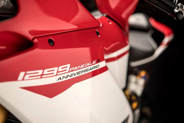 Cận cảnh ducati 1299 panigale s anniversario phiên bản đặc biệt kỷ niệm 90 năm - 6