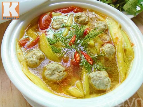 Canh chua chả cá dọc mùng tốn cơm vô cùng - 6