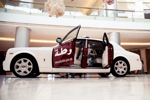  cảnh sát abu dhabi sắm rolls-royce phantom - 2