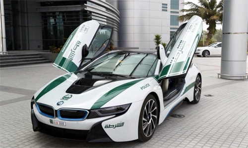  cảnh sát dubai chịu chơi tậu thêm bmw i8 - 1