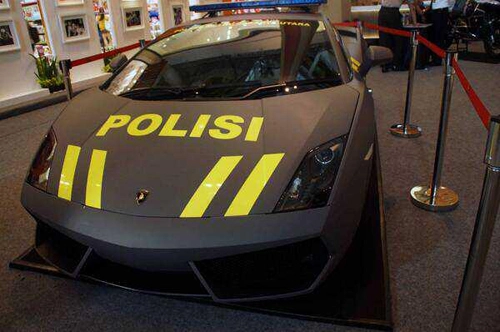  cảnh sát indonesia sắm bộ đôi siêu xe lamborghini - 4