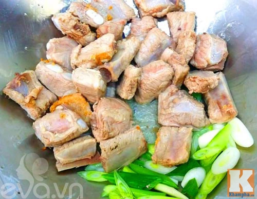 Canh sườn nấu sấu chua chua dễ ăn - 3