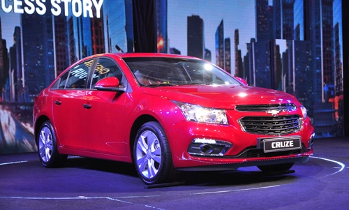  chevrolet cruze mới 572 triệu - đấu altis giá ngang vios - 1