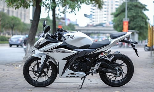  chi tiết honda cbr150r 2016 đầu tiên ở hà nội - 1