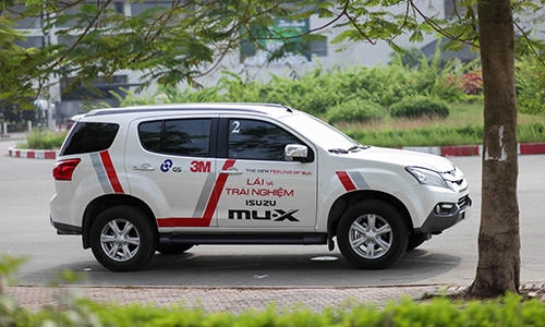  isuzu mu-x - 3