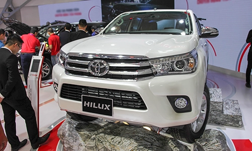  chi tiết toyota hilux 2016 - 1