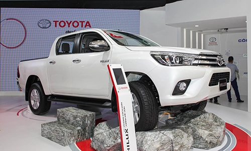  chi tiết toyota hilux 2016 - 3