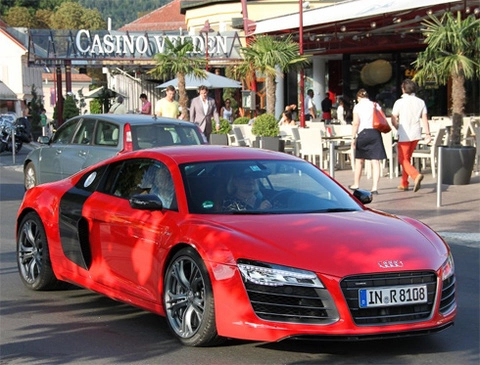  chủ tịch volkswagen để vợ cầm lái audi r8 - 2