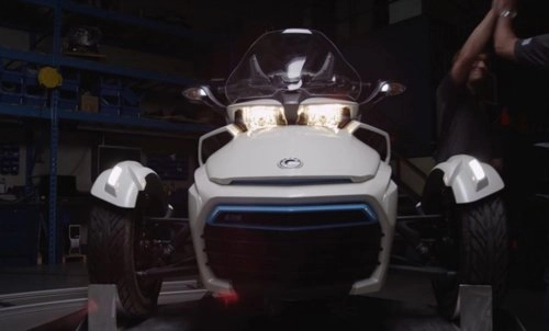clip siêu mô tô 3 bánh can-am spyder f3-s e concept chạy điện chính thức lộ diện - 5