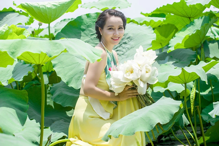 Con gái đã thành thiếu nữ mai thu huyền vẫn trẻ như gái còn son - 7