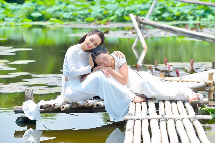 Con gái đã thành thiếu nữ mai thu huyền vẫn trẻ như gái còn son - 12
