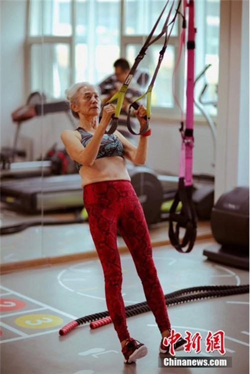 Cụ bà 71 tuổi vẫn tập gym mỗi ngày khiến thanh niên phải ngả mũ ngưỡng mộ - 5