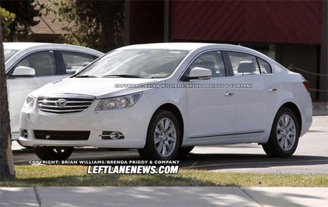  daewoo lacrosse cạnh tranh với toyota avalon - 2