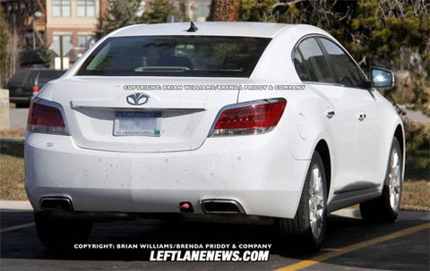  daewoo lacrosse cạnh tranh với toyota avalon - 3