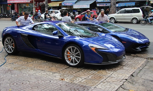  đại gia việt sắm bộ đôi siêu xe màu xanh hàng độc - 1