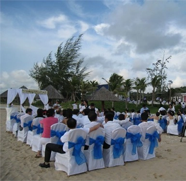 Đám cưới sao việt đây là lý do mỹ nhân showbiz chọn biển làm nơi tổ chức hôn lễ - 12