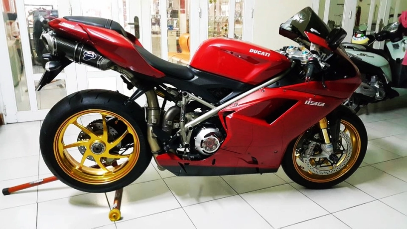 Ducati 1198s độ cực chất của biker việt - 4