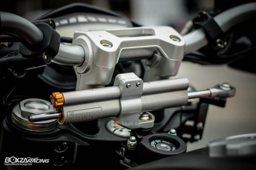 Ducati hypermotard đầy phong cách cùng một vài trang bị hàng hiệu - 6